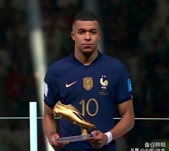 每体:引进姆巴佩难度很大 皇马也在关注莱万 每体:引进姆巴佩难度很大 皇马也在关注莱万