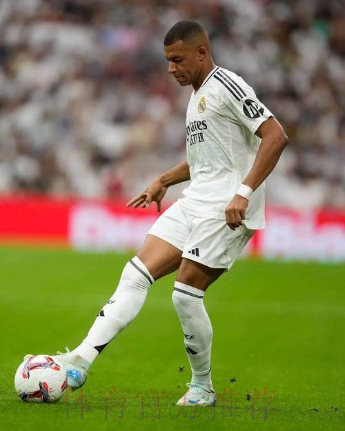 飘逸灵动!皇马新王诡异脚后跟破门 钻了门将的裆